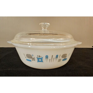 Anchor Hocking Fire-King Atomic Blue Heaven 8.5" Round Casserole & lid Vintage